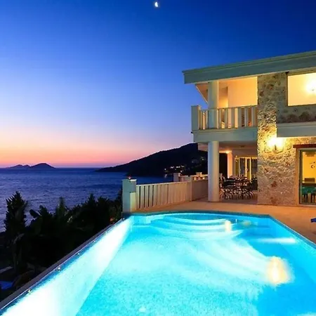 Vila Four Spacious Bed Terraces & Infinity Pool With Sea Views
